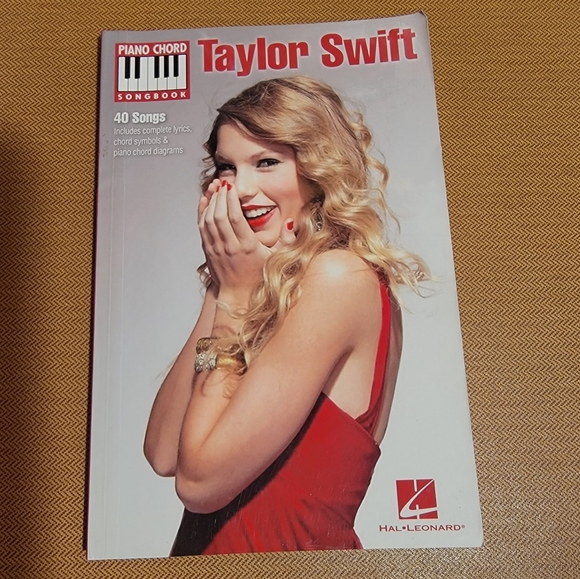 Taylor Swift Other Taylor Swift Piano Chord Songbook Includes 4